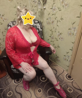 Мои услуги включают разнообразные эротические массажи, незабываемый GFE и другие интимные развлечения. Я идеально знаю, как доставить удовольствие и расслабление каждой клеточке твоего тела. Отзывы о моей работе говорят сами за себя - мои клиенты остаются довольными и возвращаются снова. Посмотри фото в моем профиле и увидишь, как я стараюсь выглядеть соблазнительно и привлекательно. Живу в Москве и готова приехать к тебе или встретиться у себя. Откройся новым ощущениям со мной, и ты не пожалеешь! 😉🔥♥️ 14172, 45 лет