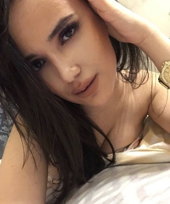 Живу в Москве, так что легко можем встретиться и испытать настоящую страсть вместе. 🌃💋
У меня много возможностей для нашего удовольствия: классический секс, оральные ласки, массаж, стриптиз и многое другое. Я открыта к экспериментам и готова исполнить твои самые сокровенные фантазии. 💦💫
Мои клиенты говорят о моем профессионализме и таланте в обращении с мужчинами. Мои услуги всегда оставляют приятное послевкусие и желание возвращаться снова и снова. Мои фото настоящие - убедись сам! 📷❤️
Так что, если ты ищешь незабываемый опыт с красивой и опытной девушкой, не сомневайся в своем выборе. Я готова стать твоей воплощенной фантазией и подарить тебе океан удовольствия. Отправь мне сообщение и давай сделаем нашу встречу особенной! 💫💕 2145, 34 года